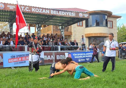 10'uncu Geleneksel İsmet Atlı Karakucak Güreşleri başladı