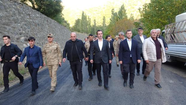 Bitlis'te terörden arındırılan bölgelerdeki yollar asfaltlanıyor