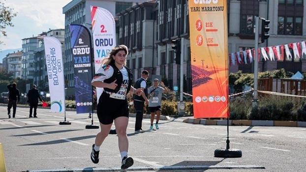 Ordu'da 'Uluslararası 2'nci Ordu Yarı Maratonu' düzenlendi
