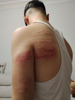 2 çırağını dövdüğü iddia edilen berber, adli kontrolle serbest
