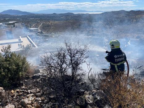 Bodrum'da maki yangını, büyümeden söndürüldü