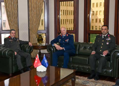 Genelkurmay Başkanı Orgeneral Bayraktaroğlu, NATO Komutanı Gerhartz'ı kabul etti