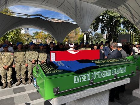 Erciyes Dağı'na tırmanırken düşüp ölen rehber toprağa verildi