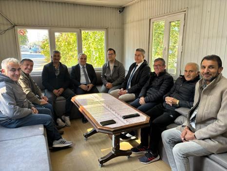 ERÜ Rektörü Altun, kampüsü gezerek öğrenci ve esnafla sohbet etti