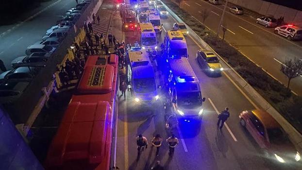 Ankara'da EGO otobüsü üst geçide çarptı: 24 yaralı