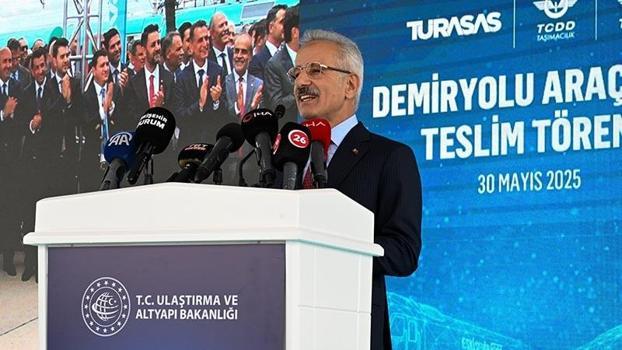 Bakan Uraloğlu: Tanzanya'ya 100 yük vagonu ihraç edeceğiz