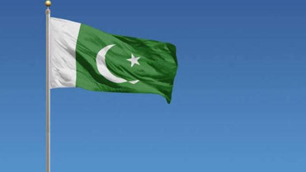 Pakistan'da yolcu otobüsü devrildi: 10 ölü, 32 yaralı