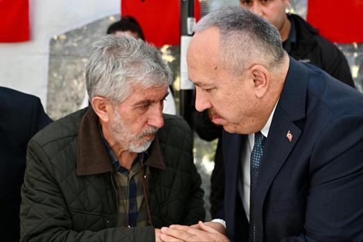 Emniyet Genel Müdürü Fidan, şehit polis memurunun ailesini ziyaret etti