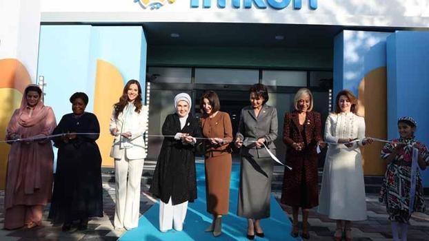 Emine Erdoğan, Özbekistan'da bir eğitim kurumunun açılışına katıldı