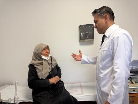 Karnından 30 santimlik tümör çıktı