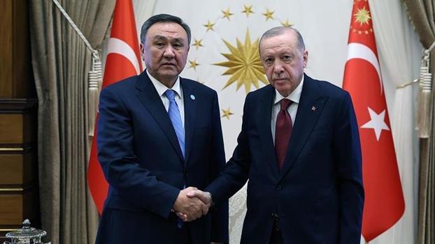 Cumhurbaşkanı Erdoğan, TDT Genel Sekreteri Ömüraliyev'i kabul etti