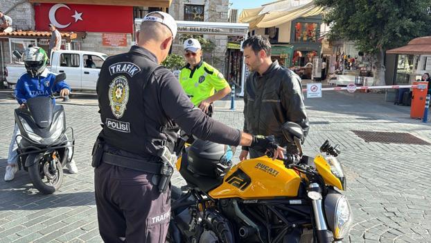 Bodrum'da motosiklet sürücülerine denetim