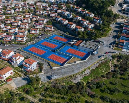 Kuşadası'nda 'Masters Cumhuriyet Kupası Tenis Turnuvası' başladı