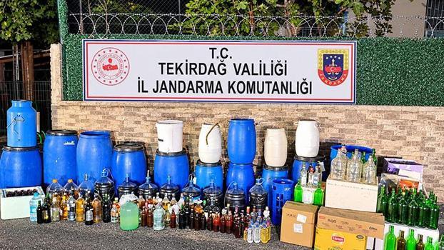 Evinde 1 ton 120 litre sahte şarap ele geçirilen şüpheli gözaltına alındı