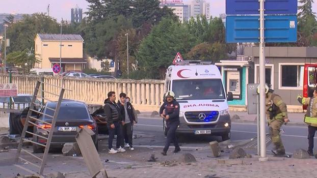 Eyüpsultan’da trafik ışıkları çalışmadı, 2 otomobil çarpıştı: 4 yaralı