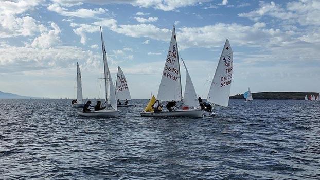 TYF Yelken Ligi yarışları Foça'da başladı