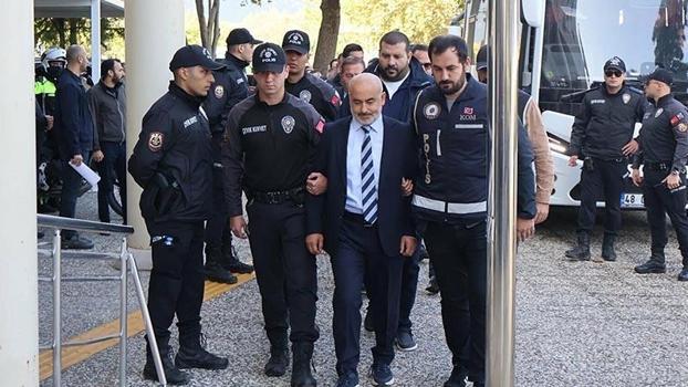 Milas Belediyesi'ne operasyonda Başkan Topuz ve oğlu da dahil 20 şüpheli adliyede
