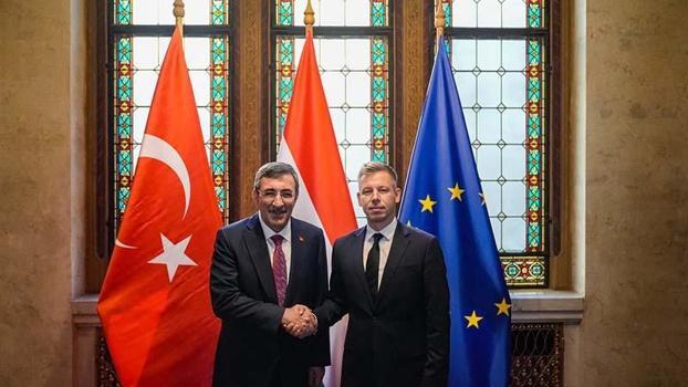 Cumhurbaşkanı Yardımcısı Yılmaz, Macaristan Başbakanı Magyar ile görüştü