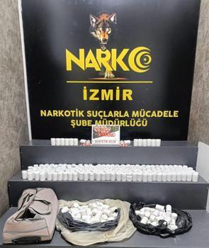 İzmir’de toprağa gömülü 17 bin 528 sentetik ecza ele geçirildi 2 gözaltı