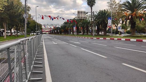 İstanbul'da Cumhuriyet Bayramı tören provası nedeniyle bazı cadde ve yollar trafiğe kapatıldı