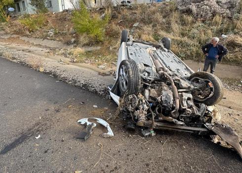 Bingöl’de takla atan otomobilin sürücüsü yaralandı