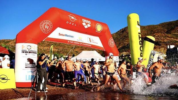 Marmaris'te 22 ülkeden 2 bin 400 yüzücü kulaç atıyor