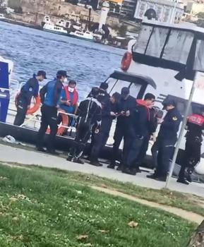 Fatih'te denizde erkek cesedi bulundu