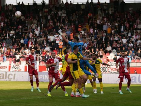 Batman Petrolspor-Turka Esenler Erokspor: 3-2