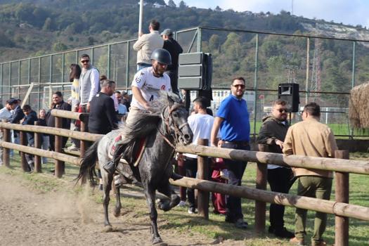 Ordu'da 'Cumhuriyet Kupası Rahvan At Yarışları' düzenlendi
