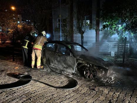 Edirne’de Bulgaristan plakalı otomobil alev alev yandı