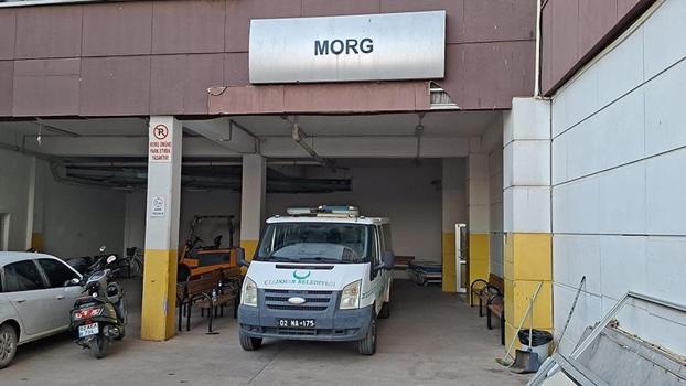 Merdiven boşluğuna düşen işçi kurtarılamadı