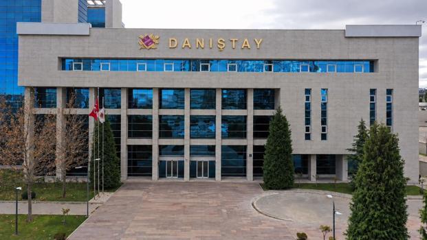 Danıştay'dan kopya cezasının sicilden silinmesini isteyen öğrenci lehine karar