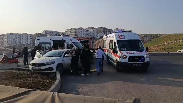 Siirt'te otomobil ile motosiklet çarpıştı: 2 yaralı