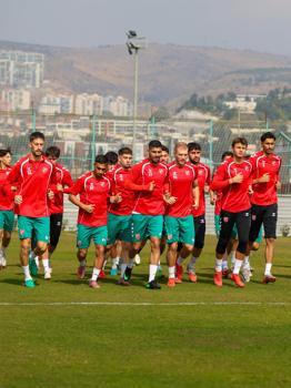 Karşıyaka gençlerle Boluspor'a konuk