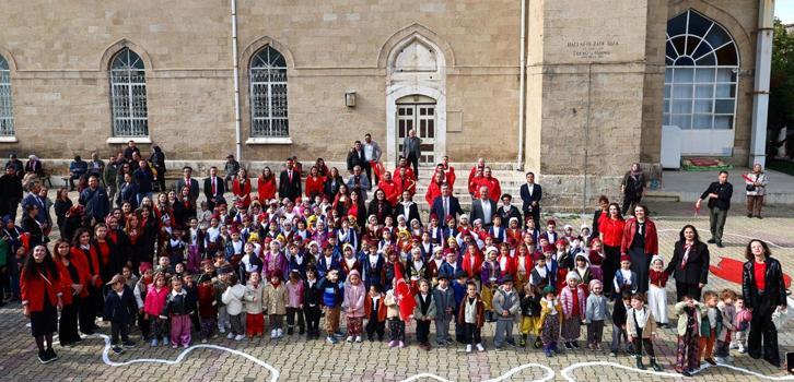 Miniklerin Cumhuriyet Bayramı sevinci
