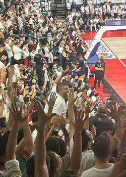 Karşıyaka Başkanı Tusder tribüne çıktı