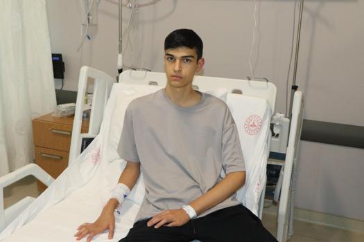 Samsun’da 17 yaşındaki hastanın göğsü ameliyatla düzeltildi