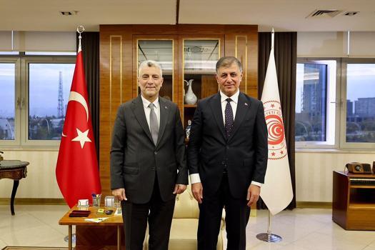 Bakan Bolat, İzmir Büyükşehir Belediye Başkanı Tugay ile görüştü