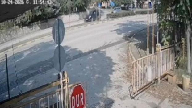Yaya geçidinde otomobilin çarptığı elektrikli bisikletin sürücüsü öldü