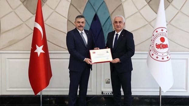 Bakan Çiftçi, 17 mülki idare amirine başarı belgesi verdi