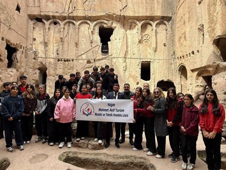 Tarihi Gümüşler Manastırı'nda ders işlediler