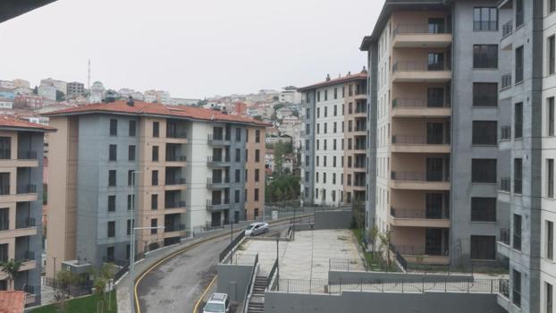 Maltepe'de çöken Kardeşler Apartmanı'ndaki hak sahiplerine yeni konutlar teslim edilmeye başlandı
