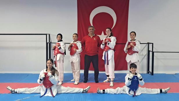 Burdurlu tekvandocuların hedefi Türkiye birinciliği