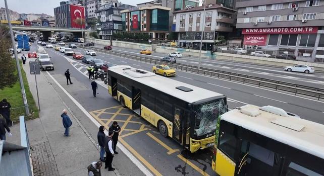 Üsküdar'da 2 İETT otobüsü çarpıştı: 4 yaralı
