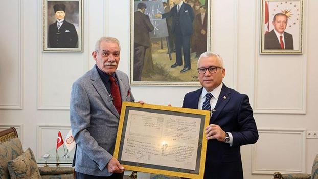 110 yıl sonra ulaşılan belgeler, esir yüzbaşının torununa teslim edildi