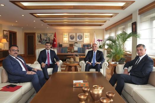 Bakan Ersoy, AK Parti'li İnan ve İzmir Büyükşehir Belediye Başkanı Tugay’ı kabul etti