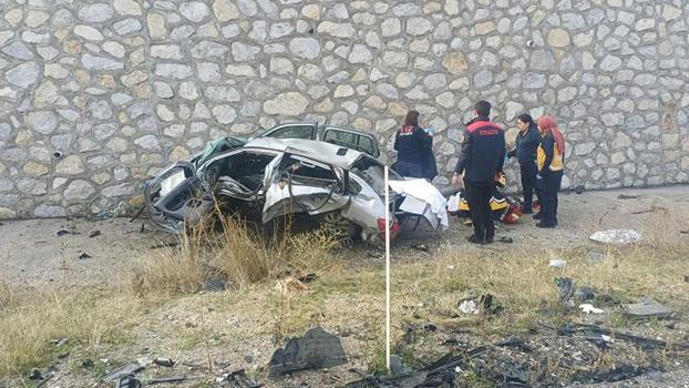 Çorum’da otomobil ile cip çarpıştı; 4 ölü, 2 yaralı