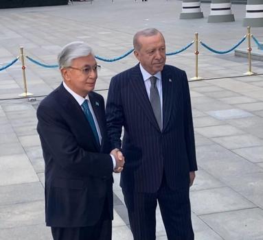 Cumhurbaşkanı Erdoğan, Kazakistan Cumhurbaşkanı Tokayev'i karşıladı