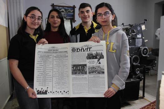 Kars’ta lise öğrencilerinden Cumhuriyet Bayramı’na özel gazete