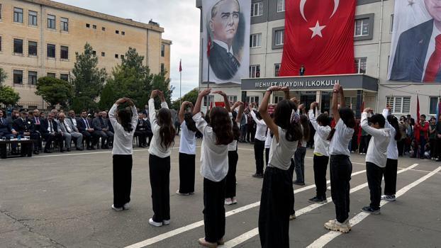 Derik'te Cumhuriyet’in 103’üncü yılı coşkuyla kutlandı